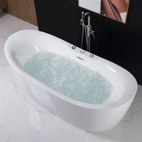 jetted freestanding tub with jets